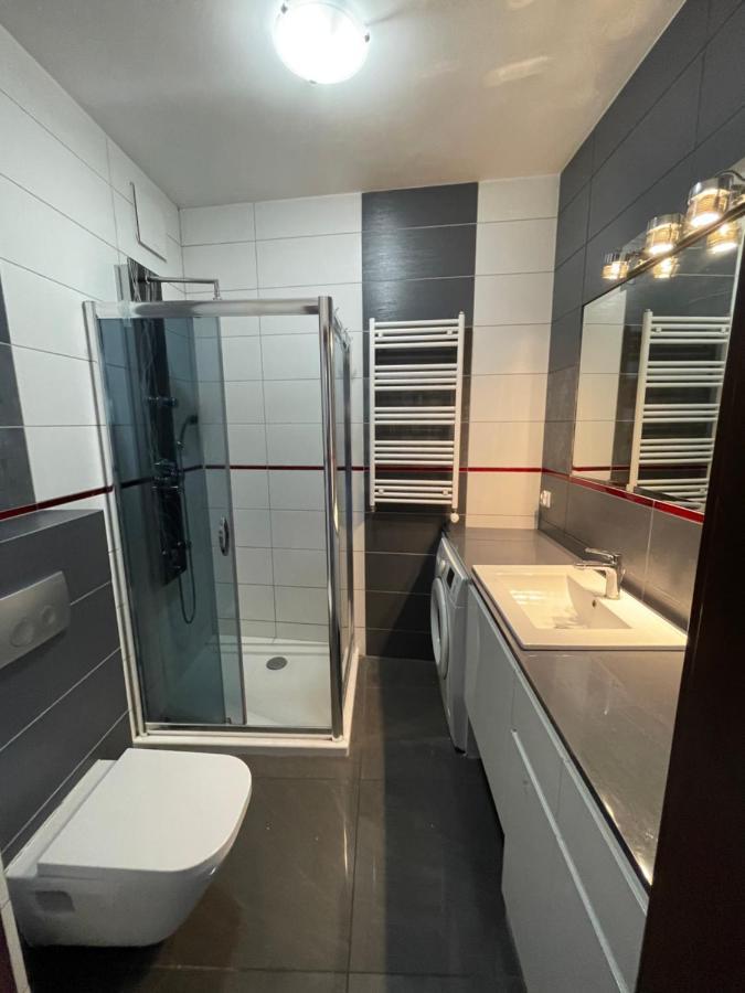 Gdynia Apartament 42 M Z Miejscem W Garazu Z Winda Blisko Centrum I Morza Exterior foto
