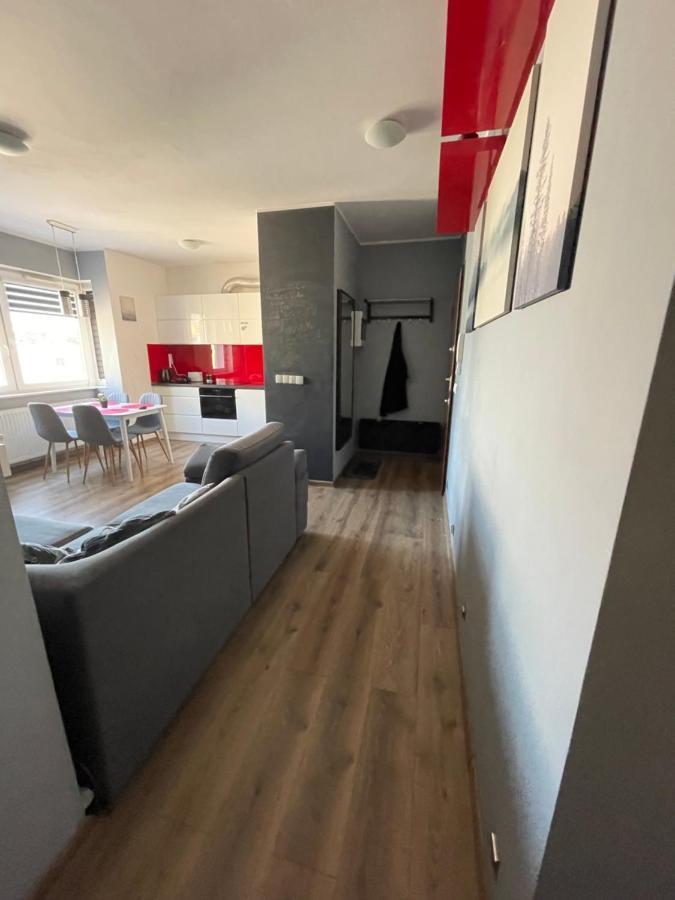 Gdynia Apartament 42 M Z Miejscem W Garazu Z Winda Blisko Centrum I Morza Exterior foto