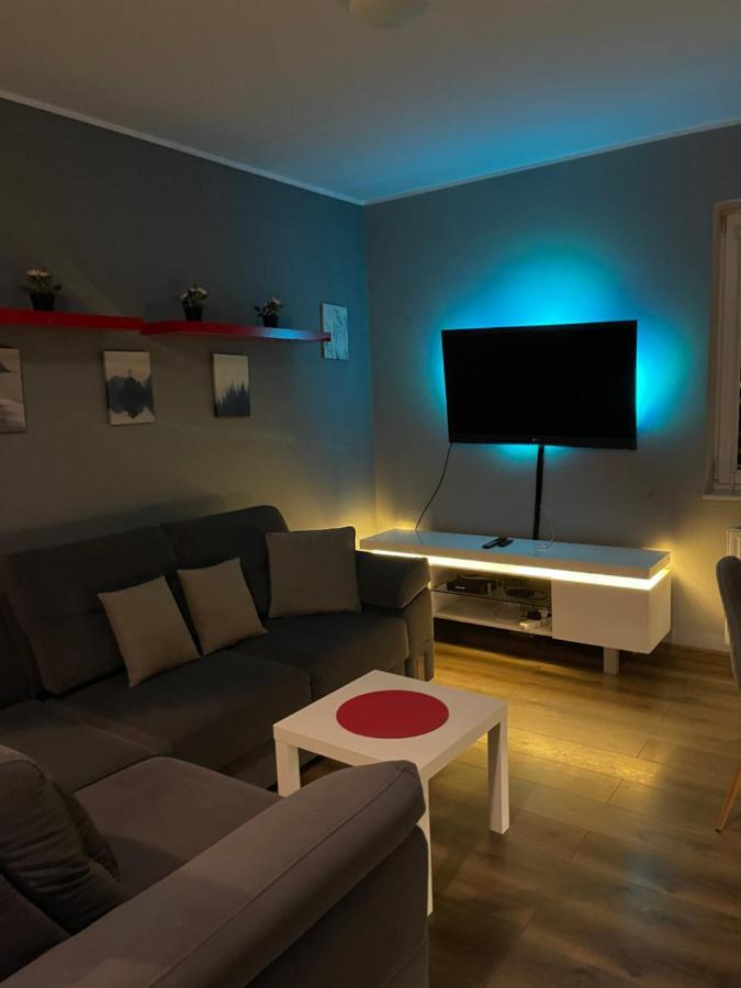 Gdynia Apartament 42 M Z Miejscem W Garazu Z Winda Blisko Centrum I Morza Exterior foto
